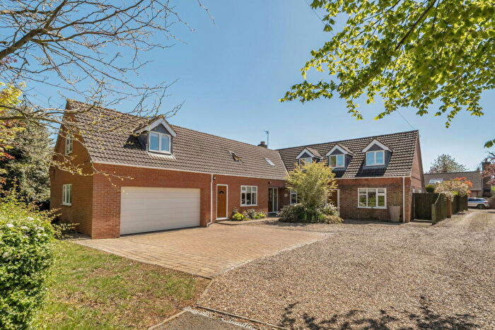 4 Bedroom Detached House For Sale In Braunston Road, Oakham, Rutland, LE15