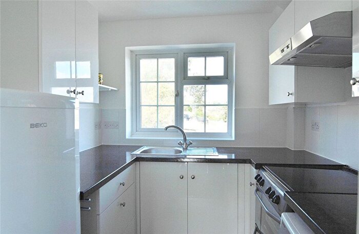 1 Bedroom Flat To Rent In Hawthorn Rise, Stroud, Gloucestershire, GL5