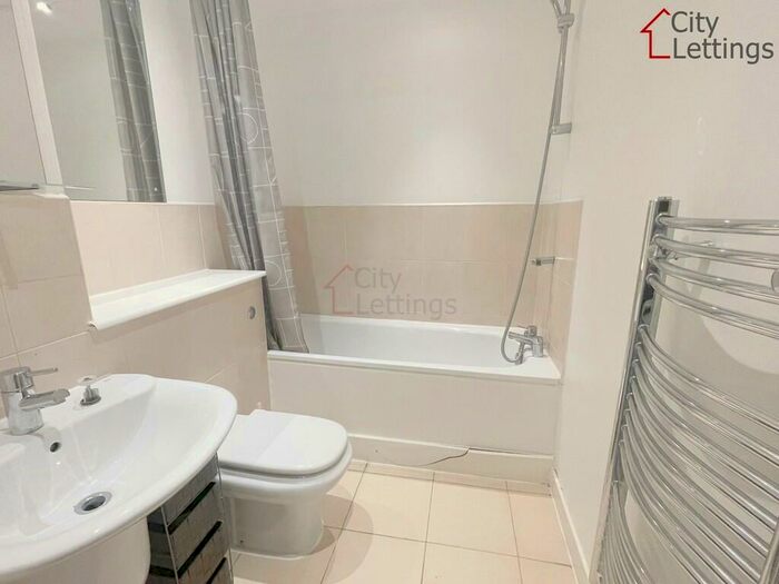 2 Bedroom Apartment To Rent In The Hicking Building, NG2