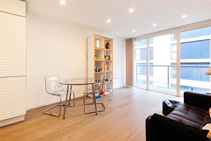 1 Bedroom Apartment To Rent In Central Street, London, EC1V