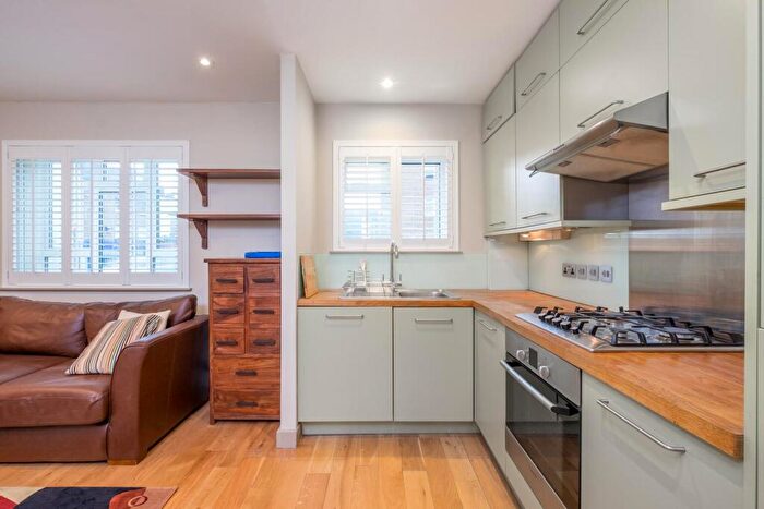 1 Bedroom Apartment For Sale In Halton Road, Islington, London, N1