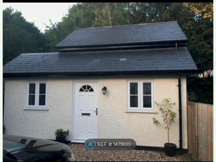 1 Bedroom Detached House To Rent In Orchard Road, Stevenage, SG1