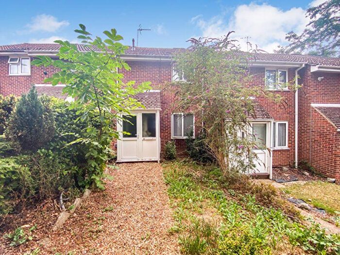 2 Bedroom Terraced House For Sale In Havendale, Hedge End, SO30