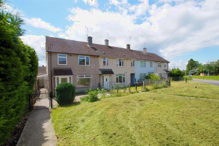 3 Bedroom End Of Terrace House To Rent In Purton Road, Moredon, Swindon, SN2