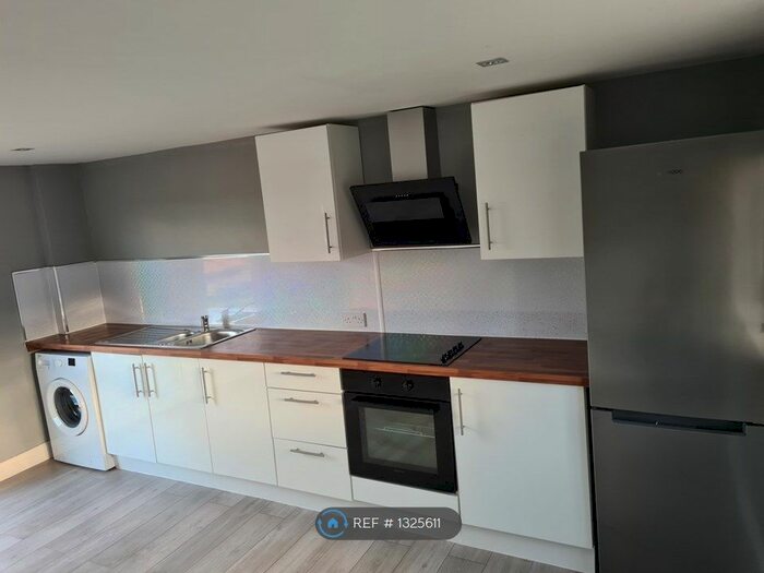 1 Bedroom Flat To Rent In High Street, Burcott, Leighton Buzzard, LU7