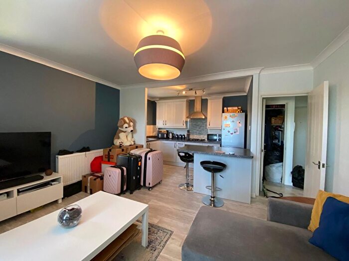 1 Bedroom Flat To Rent In Founder Close, E6