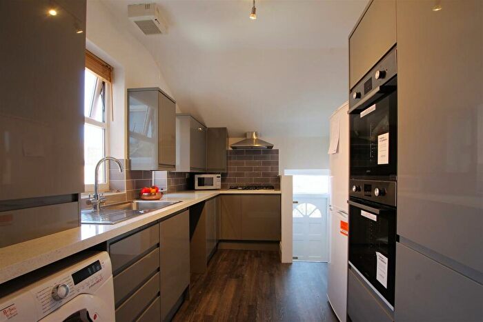 6 Bedroom Maisonette To Rent In Doncaster Road, Sandyford, NE2