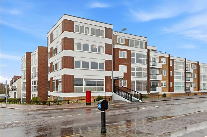 2 Bedroom Flat For Sale In Eastern Esplanade, Southend-On-Sea, Essex, SS1