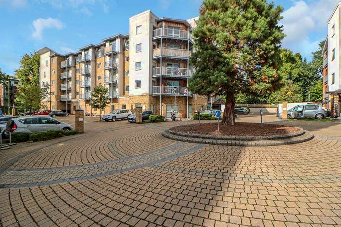1 Bedroom Apartment To Rent In Coombe Way, Farnborough, GU14