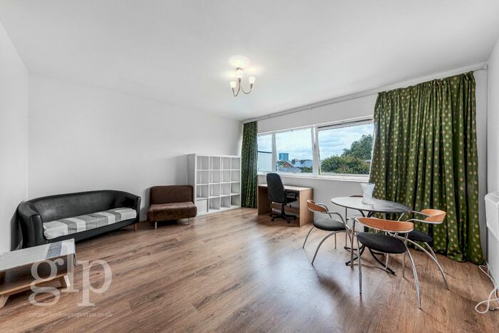 2 Bedroom Flat To Rent In Judd Street, London, Greater London, WC1H