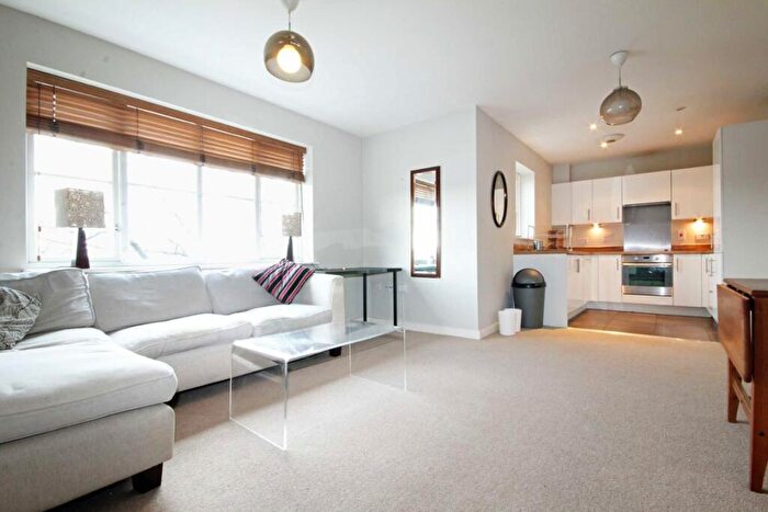 2 Bedroom Flat To Rent In Robson Avenue, Willesden Green, NW10