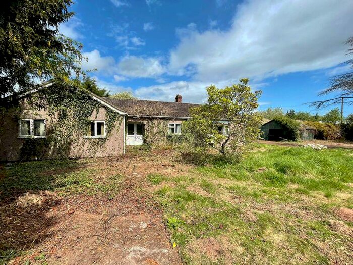 3 Bedroom Detached Bungalow For Sale In Swainshill, Hereford, HR4