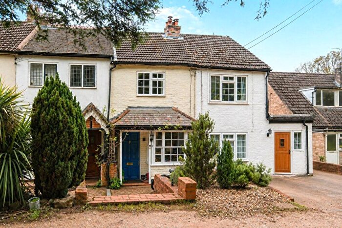 2 Bedroom Terraced House For Sale In Upper Pinewood Road, Ash, Surrey, GU12