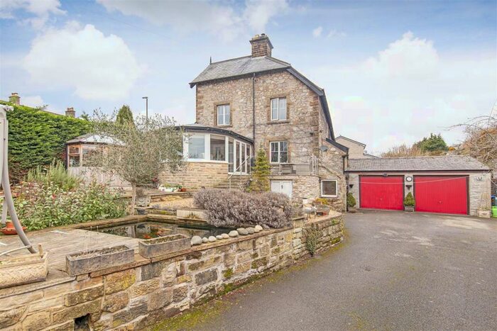 4 Bedroom Semi-Detached House For Sale In Baslow Road, Bakewell, DE45