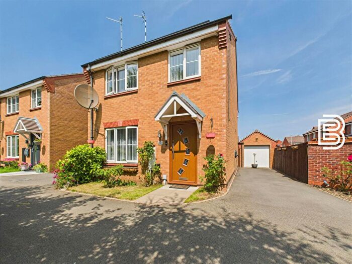 4 Bedroom Detached House For Sale In Humphrey Close, Rugby, CV21
