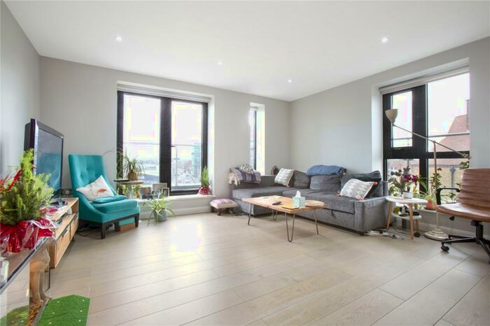 2 Bedroom Apartment To Rent In Ilderton Road, London, SE16
