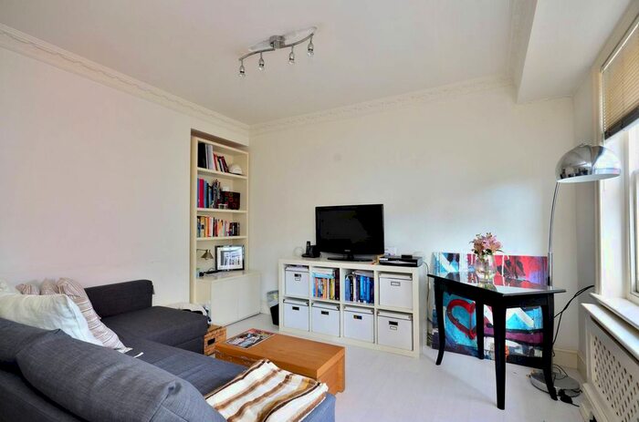 1 Bedroom Flat To Rent In Chiltern Street, Marylebone, London, W1U