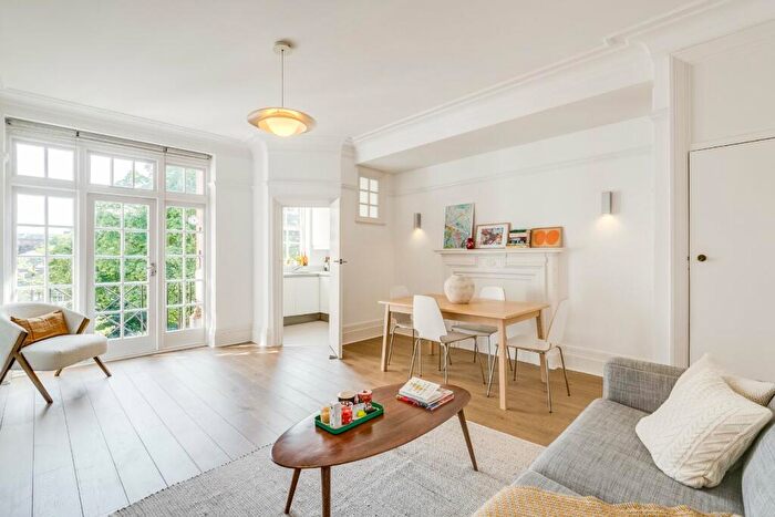 1 Bedroom Apartment To Rent In Grove Court, Grove End Road, London, NW8