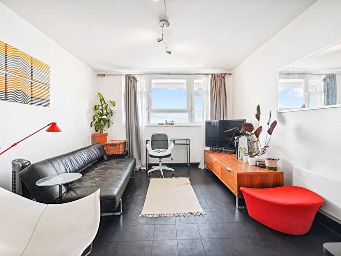 1 Bedroom Apartment To Rent In Peregrine House, Hall Street, EC1V