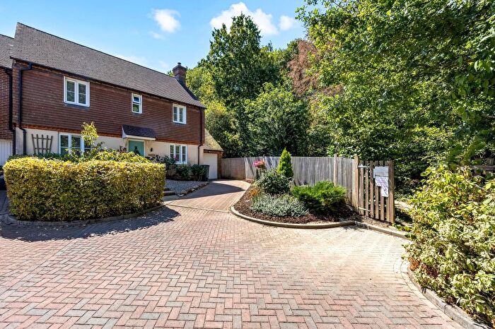 4 Bedroom End Of Terrace House For Sale In Payne Close, Crowborough, TN6