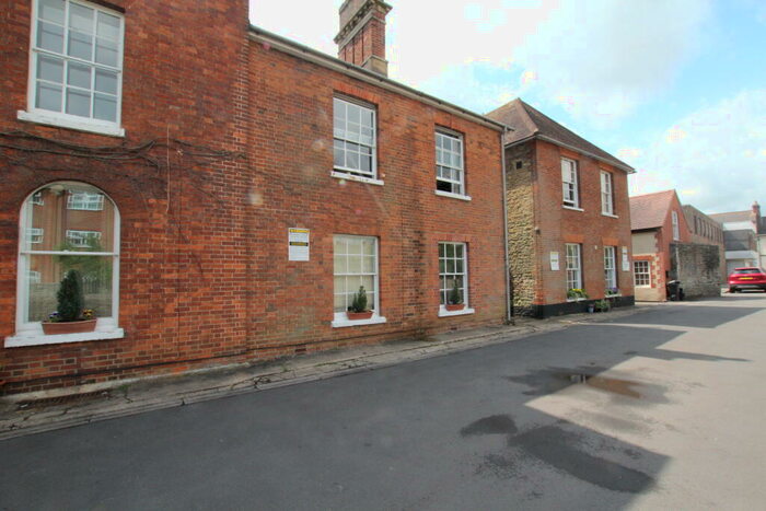 1 Bedroom Apartment To Rent In Flat Redlands Extension, Charlotte Mews, Swindon, SN1