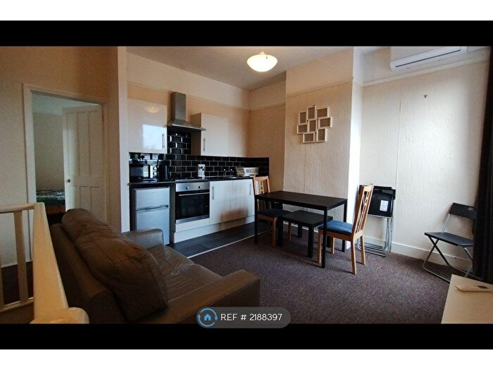 1 Bedroom Flat To Rent In Queensland Avenue, Coventry, CV5