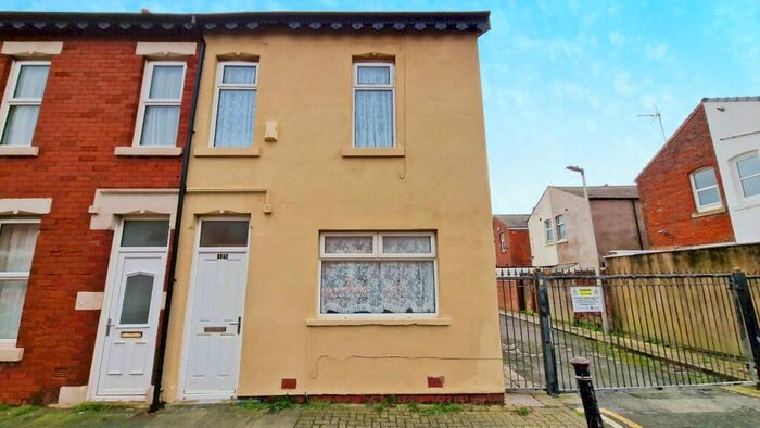 2 Bedroom End Of Terrace House To Rent In Lewtas Street, Blackpool, Lancashire, FY1