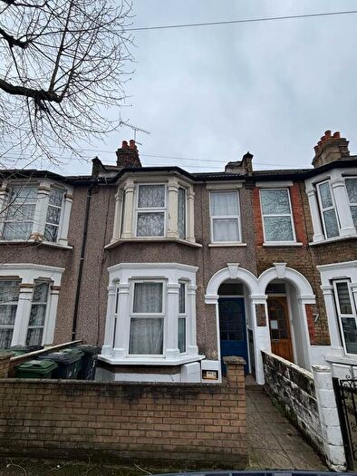 2 Bedroom Flat To Rent In Simonds Road, London, E10