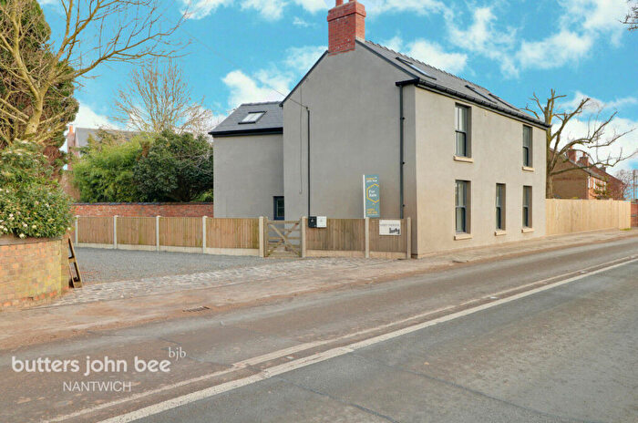 3 Bedroom Detached House For Sale In Audlem Road, Crewe, CW3