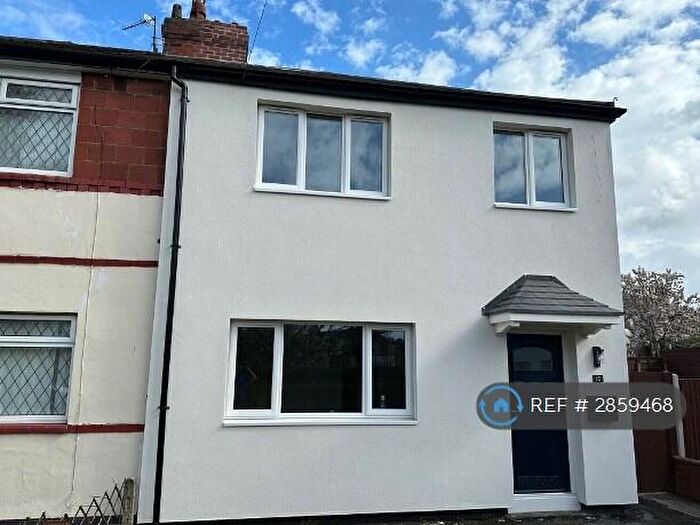 3 Bedroom Semi Detached House To Rent In Farrington Avenue, Manchester, M20