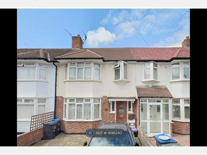 3 Bedroom Terraced House To Rent In Worcester Close, Mitcham, CR4