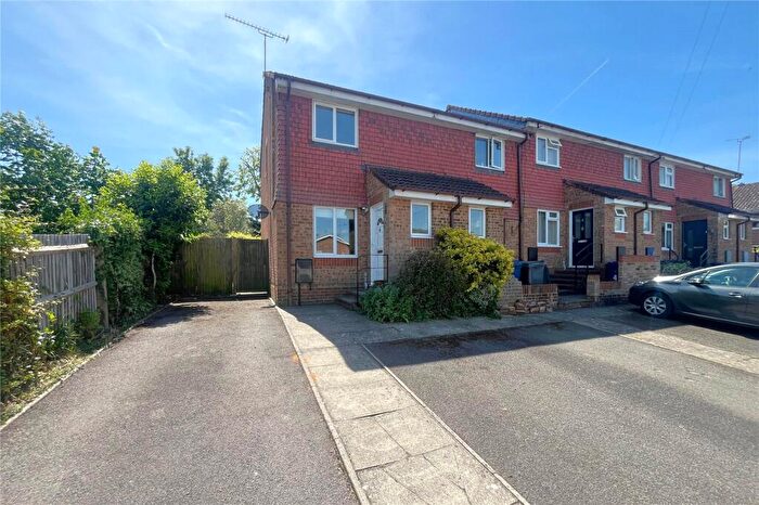 2 Bedroom End Of Terrace House For Sale In Selborne Gardens, Farnham, Surrey, GU9
