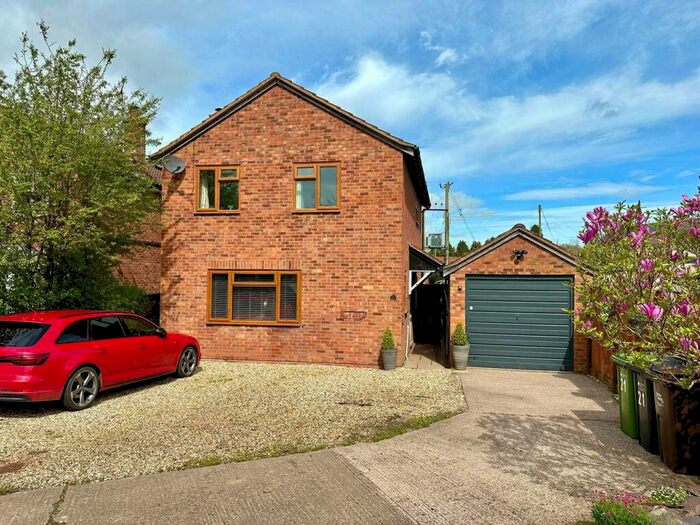 4 Bedroom Detached House For Sale In Orchard Close, Bodenham, Hereford, HR1