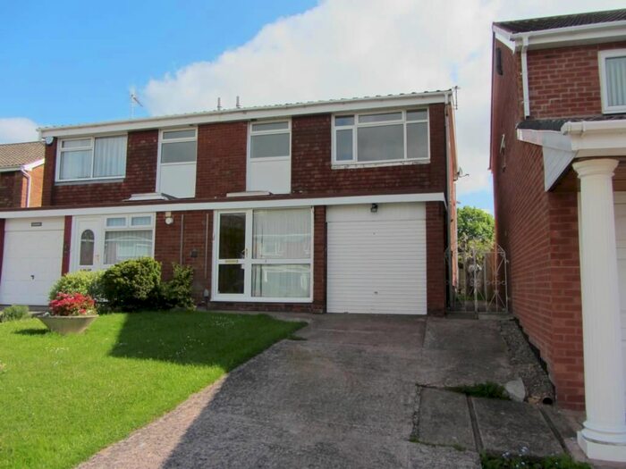 3 Bedroom Semi-Detached House To Rent In Crookham Close, Harborne, Birmingham, B17