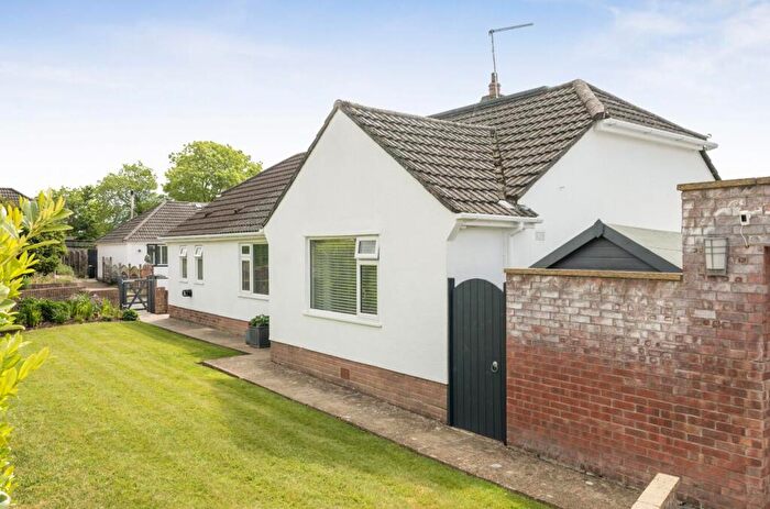3 Bedroom Chalet For Sale In Ambrose Close, Bradford Abbas, Sherborne, DT9
