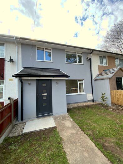 3 Bedroom Terraced House To Rent In Dan Y Bryn, NP7