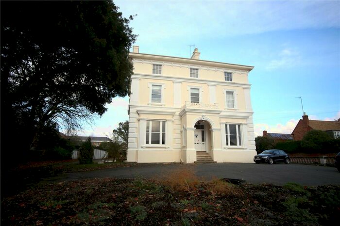 2 Bedroom Apartment To Rent In Hillcourt Road, Cheltenham, Gloucestershire, GL52