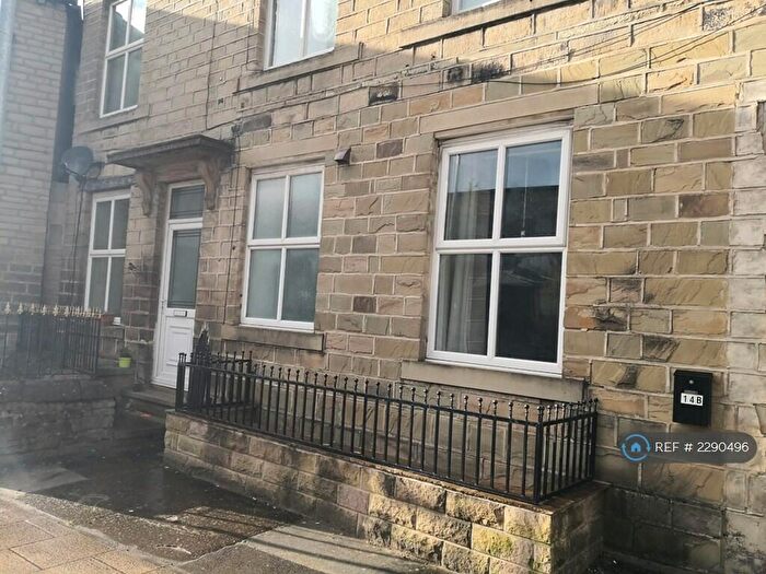 2 Bedroom Flat To Rent In Bradford Road, Stanningley, Pudsey, LS28