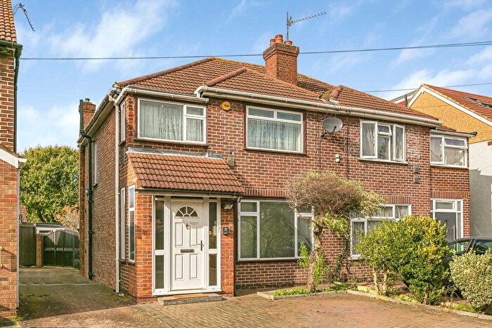 5 Bedroom Semi-Detached House To Rent In Vicarage Farm Road, Hounslow, TW3