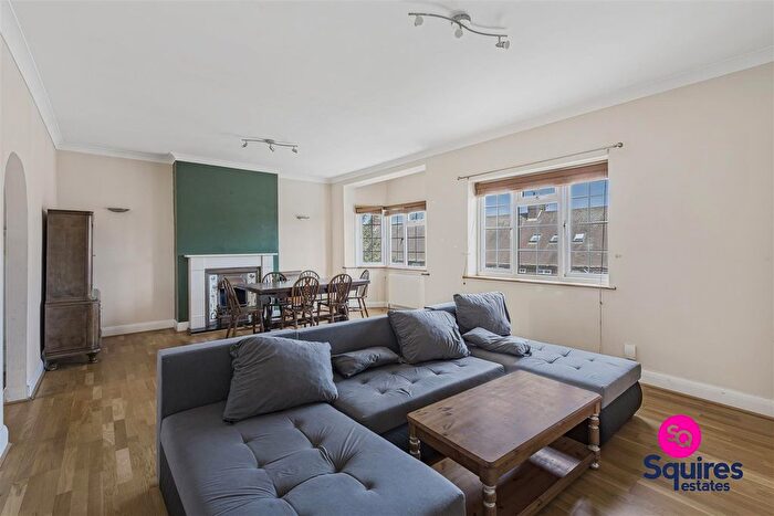 4 Bedroom Flat To Rent In Vivian Avenue, Hendon, London, NW4