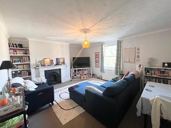 1 Bedroom Flat To Rent In Second Avenue, Hove, BN3