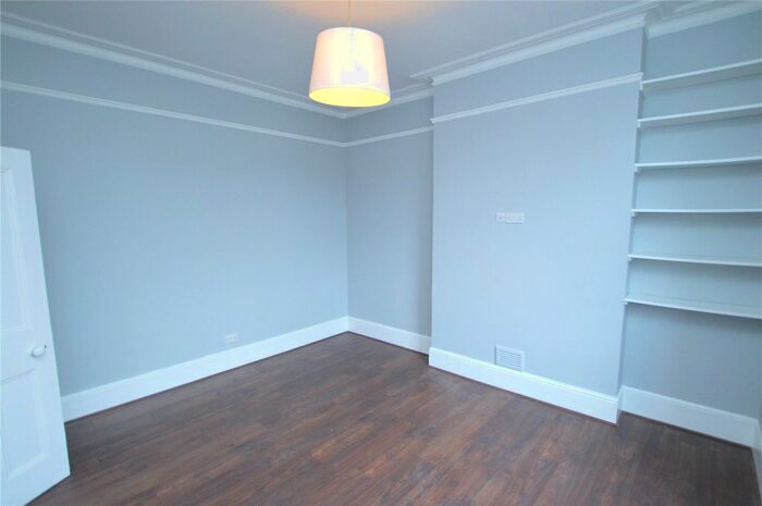 Studio To Rent In Knights Hill, London, SE27