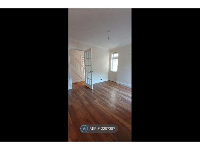 3 Bedroom Semi-Detached House To Rent In Wherstead Road, Ipswich, IP2