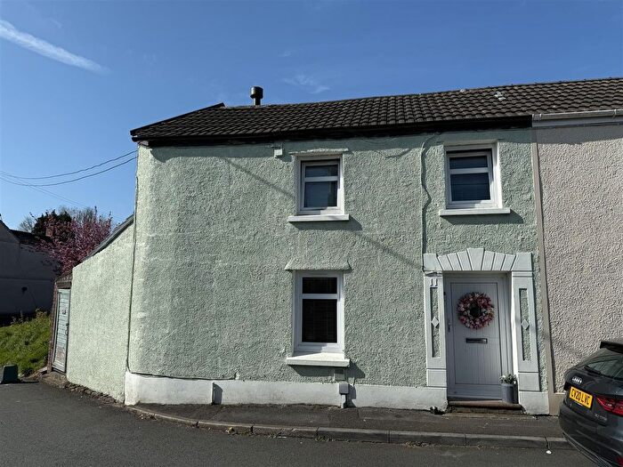 2 Bedroom End Terrace House For Sale In Bank Road, Llangennech, Llanelli, SA14
