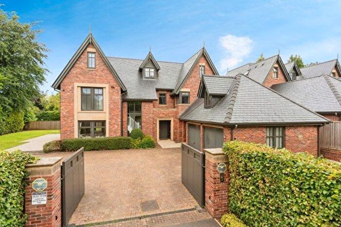 6 Bedroom Property To Rent In Bow Green Road, Altrincham, WA14