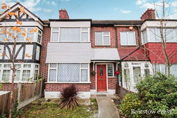 3 Bedroom Property To Rent In Snakes Lane East, Woodford Green, IG8