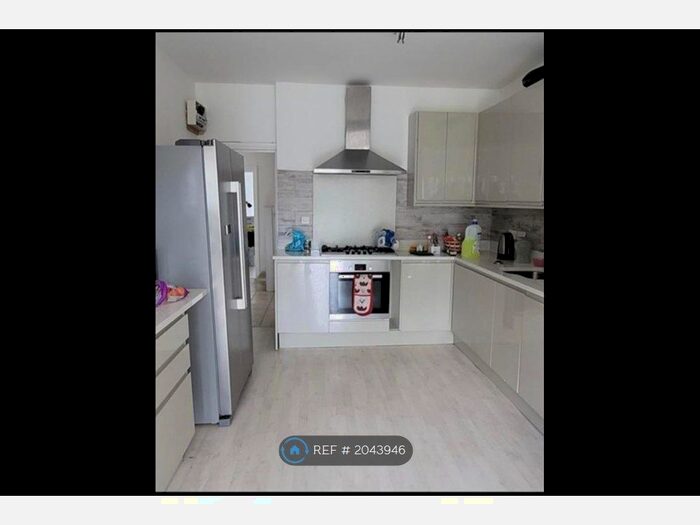 Studio To Rent In Preston Road, Harrow, HA3