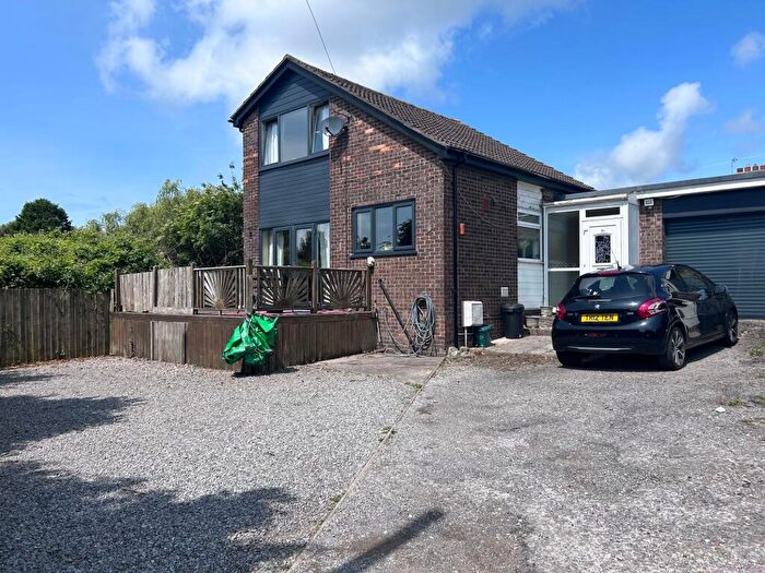 3 Bedroom Link Detached House For Sale In Fontygary Road, Rhoose, CF62