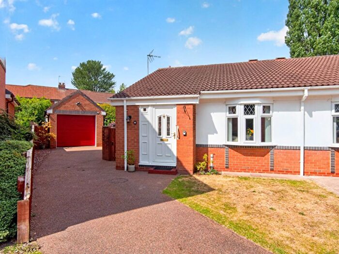 2 Bedroom Semi-Detached Bungalow For Sale In Wolviston Avenue, York, YO10