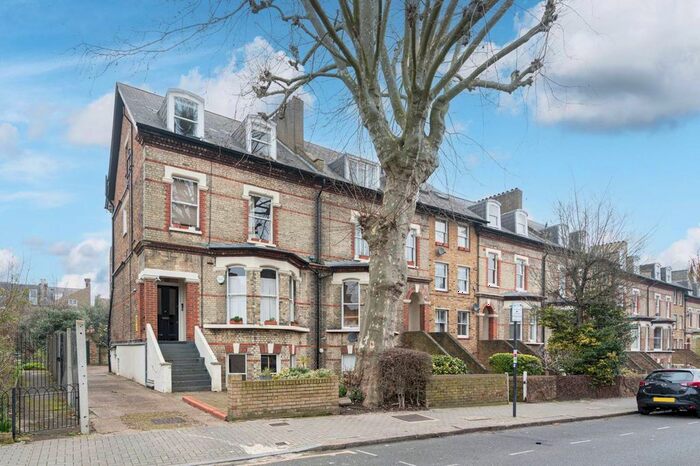 1 Bedroom Flat To Rent In Boundaries Road, Balham, London, SW12